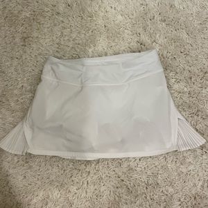 Lululemon white Play Off The Pleats skort